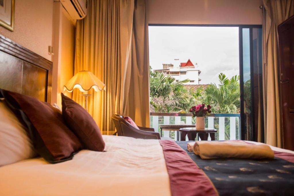 Diamond City Hotel Sha Certified Бангкок Экстерьер фото